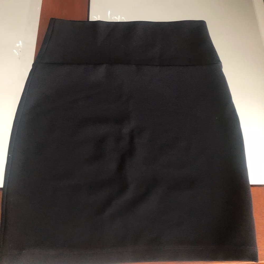 Black mini skirt S